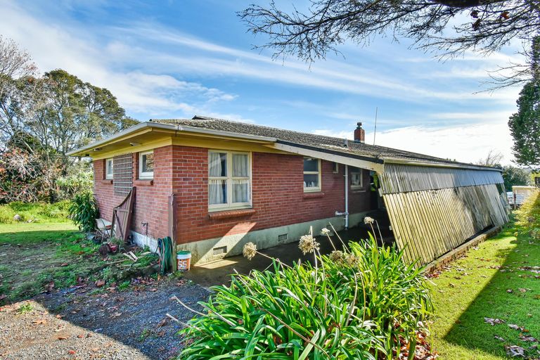 Photo of property in 2 Birdwood Road, Pukekohe, 2120