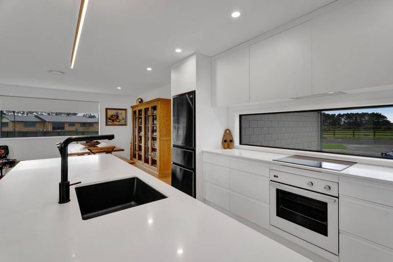 Photo of property in 26 Mercade Close, Stratford, 4332