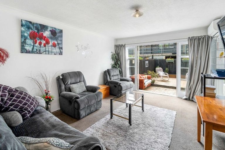 Photo of property in 2/53 Mathesons Road, Phillipstown, Christchurch, 8011