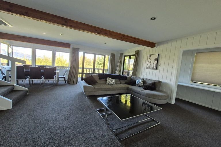 Photo of property in 16 Maxwell Place, Queenstown, 9300