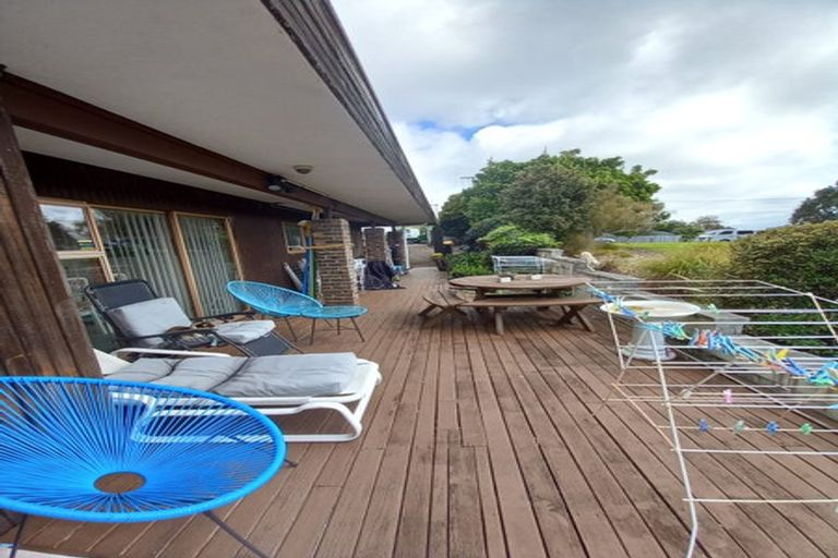 Photo of property in 31 Sunset Road, Totara Vale, Auckland, 0632