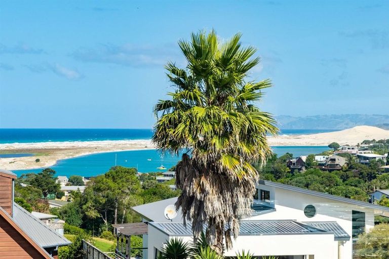 Photo of property in 43 Cullen Street, Mangawhai Heads, Mangawhai, 0505