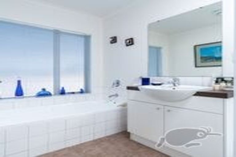 Photo of property in 14 Seabreeze Road, Mangawhai Heads, Mangawhai, 0505