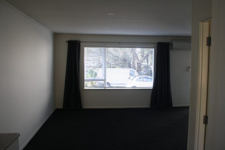 Photo of property in 2/119 Nile Road, Milford, Auckland, 0620