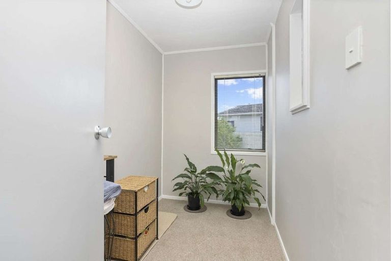 Photo of property in 8 Le Havre Place, Takanini, 2112