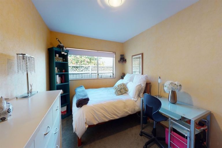 Photo of property in 10 Juliet Place, Forrest Hill, Auckland, 0620