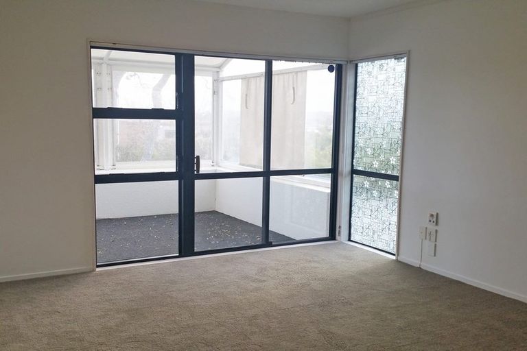 Photo of property in 2/25 Walter Street, Hauraki, Auckland, 0622