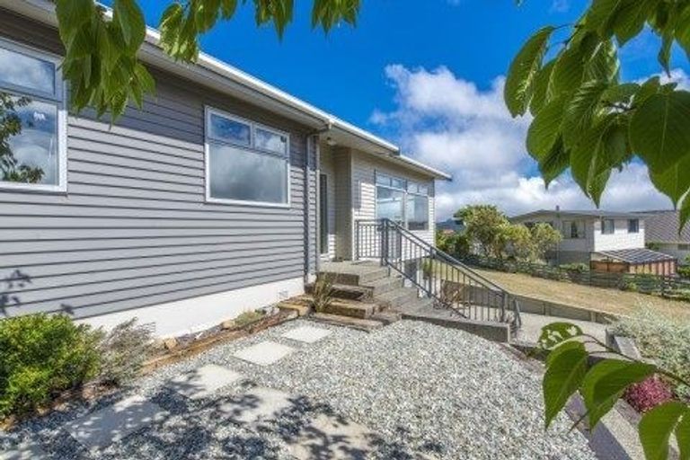Photo of property in 14 Glamorgan Street, Northland, Wellington, 6012