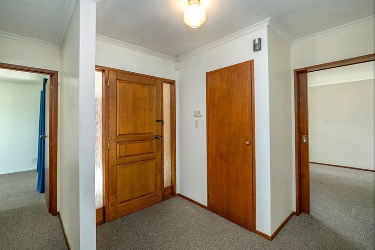 Photo of property in 30 Kitchener Street, Martinborough, 5711