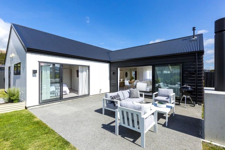 Photo of property in 20 Salisbury Crescent, Wallaceville, Upper Hutt, 5018