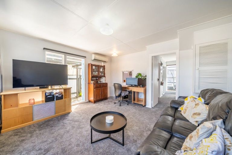 Photo of property in 6/100 Martin Street, Wallaceville, Upper Hutt, 5018