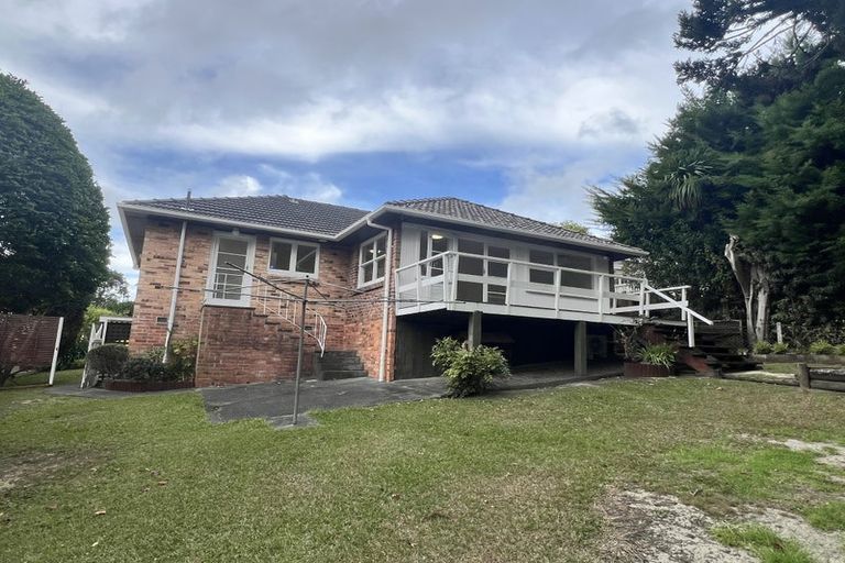 Photo of property in 4 Blenheim Street, Glenfield, Auckland, 0629