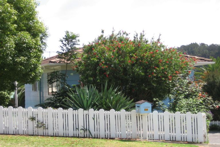 Photo of property in 16 Ranch Avenue, Beach Haven, Auckland, 0626