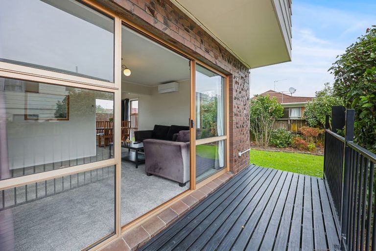 Photo of property in 2/23 Butley Drive, Farm Cove, Auckland, 2012