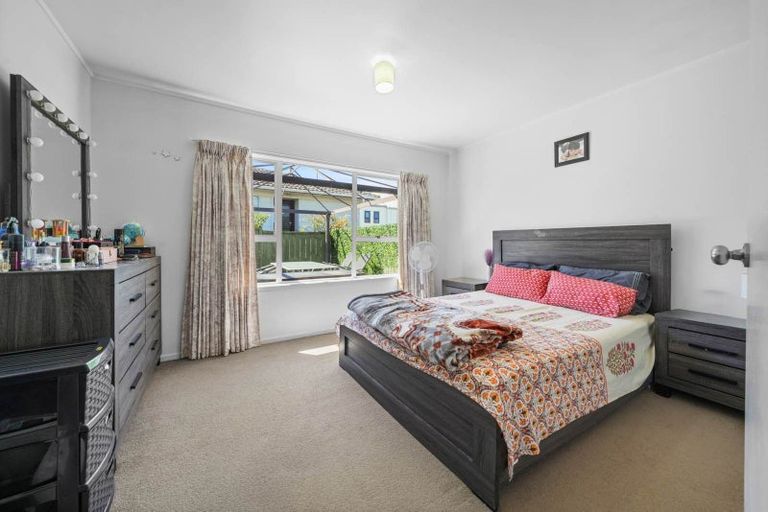 Photo of property in 1/162 Pigeon Mountain Road, Half Moon Bay, Auckland, 2012