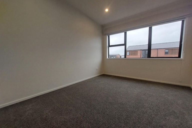 Photo of property in 74 Manarini Road, Westgate, Auckland, 0614