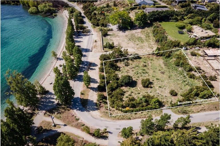 Photo of property in 333 Beacon Point Road, Wanaka, 9305