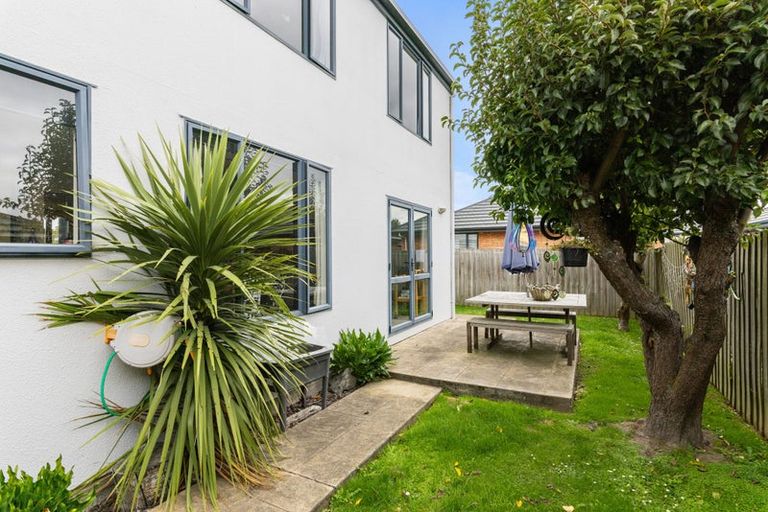 Photo of property in 40a Sawyers Arms Road, Northcote, Christchurch, 8052