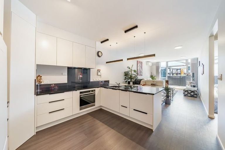 Photo of property in 6/337 Jackson Street, Petone, Lower Hutt, 5012