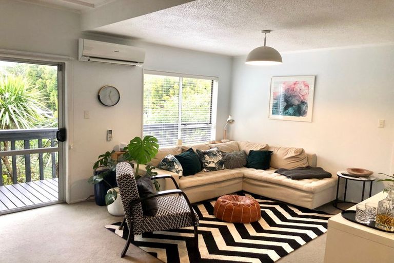 Photo of property in 1/21 Mahara Avenue, Birkenhead, Auckland, 0626