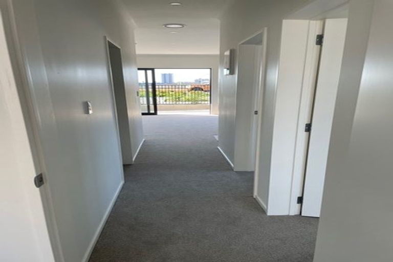 Photo of property in 4/1 Coral Tree Avenue, Wiri, Auckland, 2104