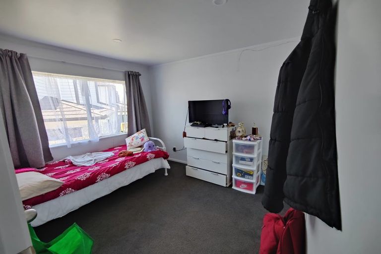 Photo of property in 2/23 Porchester Road, Papakura, 2110