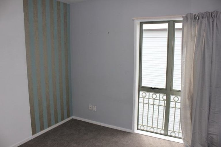 Photo of property in 8/10 Ruru Street, Eden Terrace, Auckland, 1021