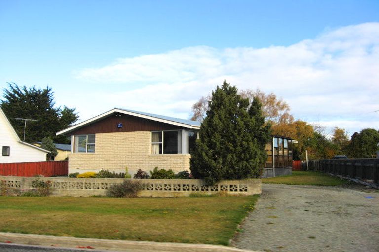 Photo of property in 24 Burraness Street, Palmerston, 9430