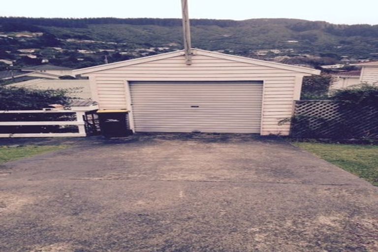 Photo of property in 22 The Drive, Tawa, Wellington, 5028