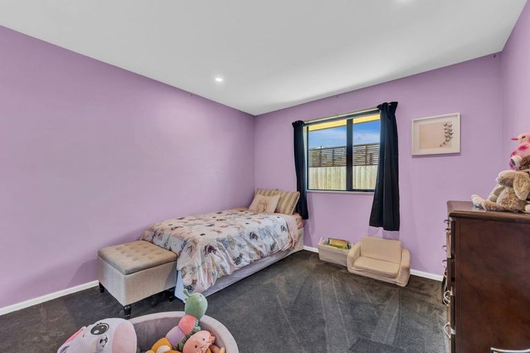 Photo of property in 21 Forest Drive, Parklands, Christchurch, 8083