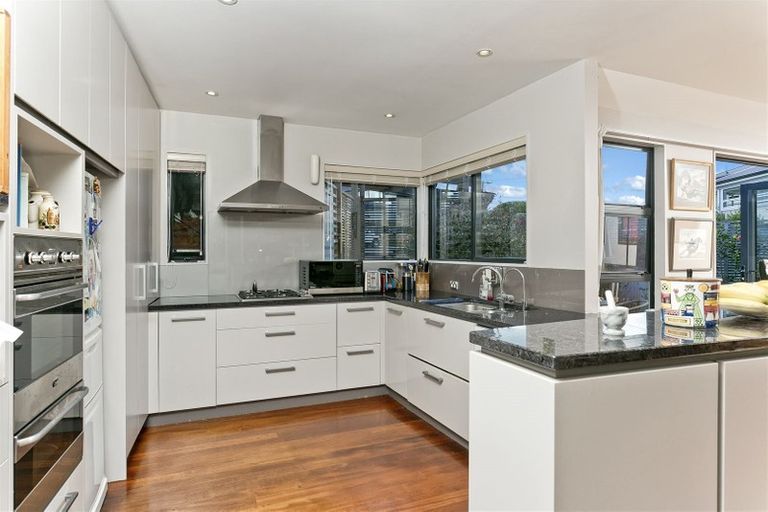 Photo of property in 229 Lake Road, Belmont, Auckland, 0622