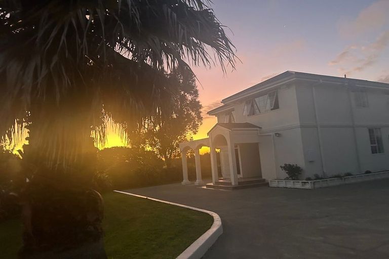Photo of property in 6 Grace Street North, Sanson, 4817