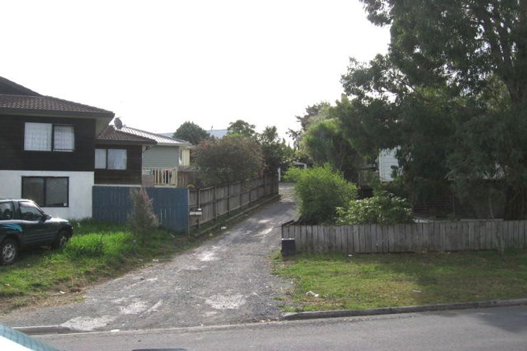 Photo of property in 16 Midgley Road, West Harbour, Auckland, 0618