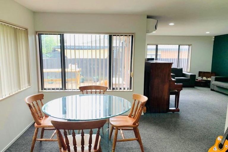 Photo of property in 318 Triangle Road, Massey, Auckland, 0614