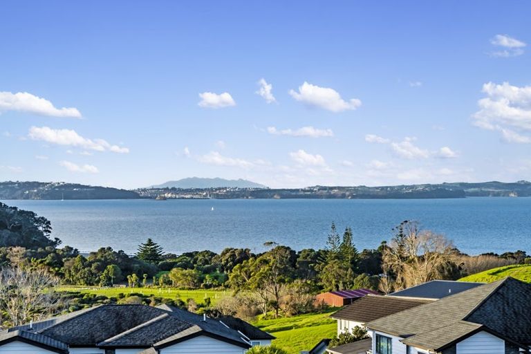 Photo of property in 33 Te Oneroa Way, Long Bay, Auckland, 0630