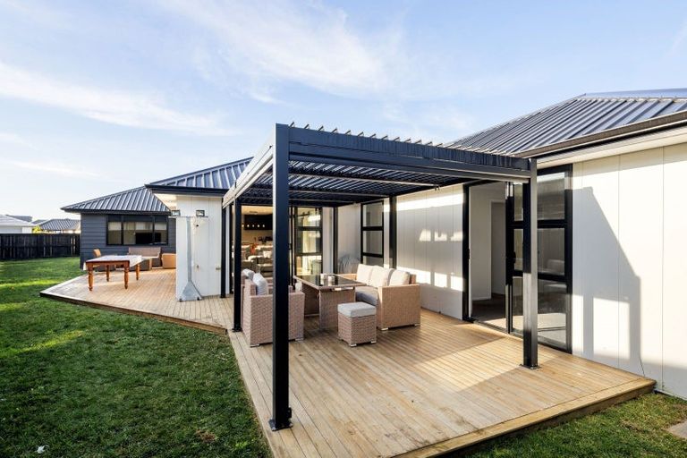 Photo of property in 13 Sydney Place, Flagstaff, Hamilton, 3210