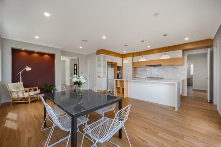 Photo of property in 7 Drover Close, Flat Bush, Auckland, 2019