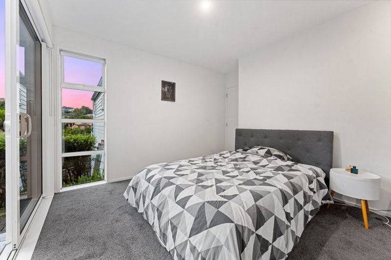 Photo of property in 11 Landvale Court, Browns Bay, Auckland, 0630