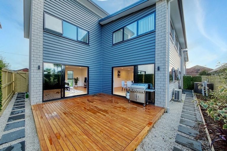 Photo of property in 46b Willerton Avenue, New Lynn, Auckland, 0600