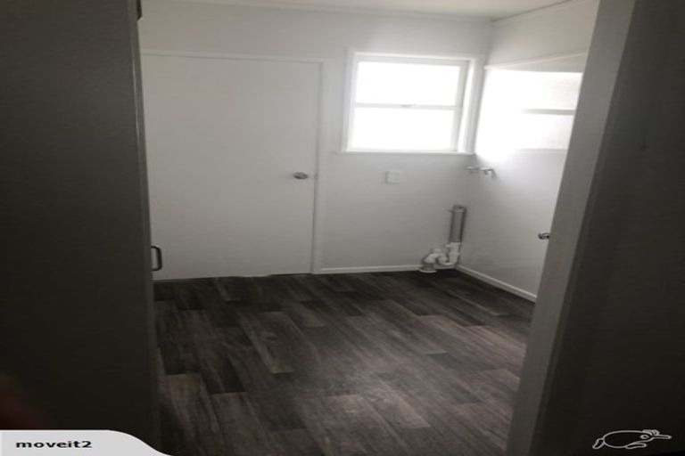 Photo of property in 2/35 Glenvar Road, Torbay, Auckland, 0630