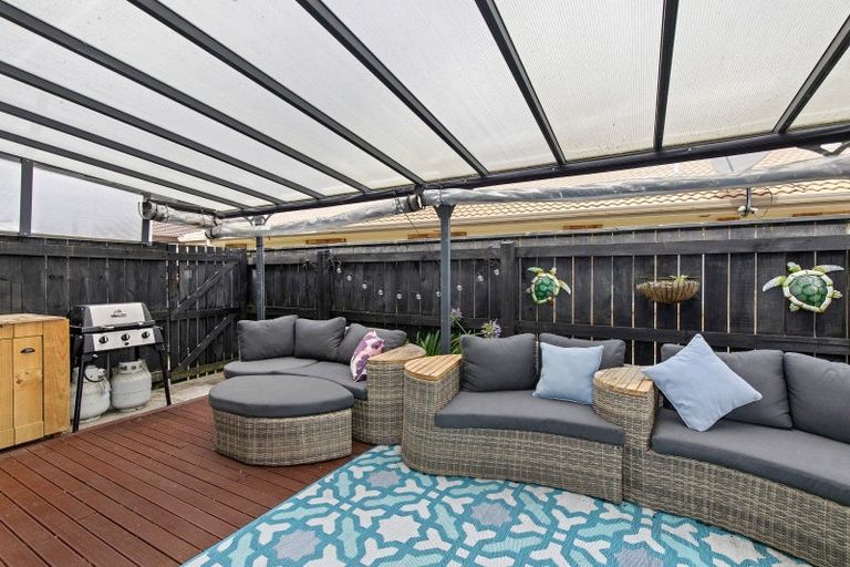 Photo of property in 73 Percy Kinsman Crescent, Riverstone Terraces, Upper Hutt, 5018