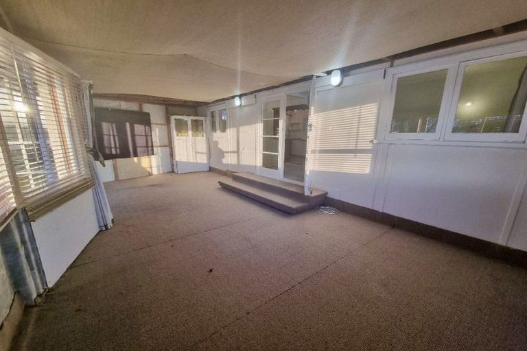 Photo of property in 4 Brian Crescent, Stanmore Bay, Whangaparaoa, 0932