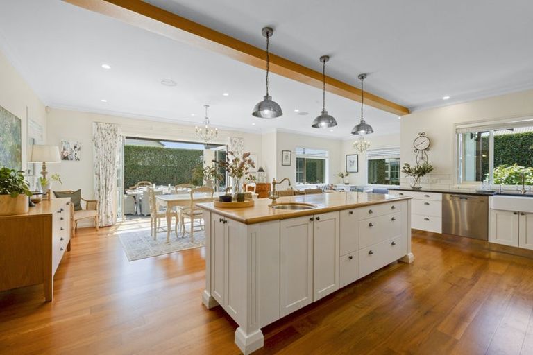 Photo of property in 8b Sampson Avenue, Waiwhakaiho, New Plymouth, 4312