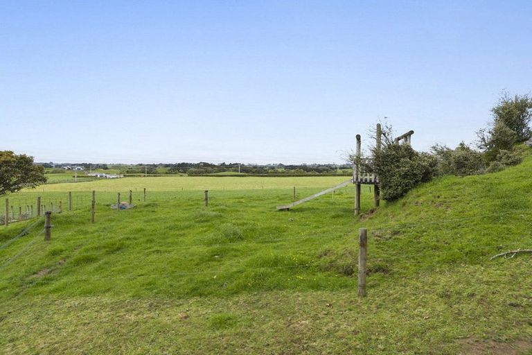 Photo of property in 130 Hurworth Road, Hurworth, New Plymouth, 4371