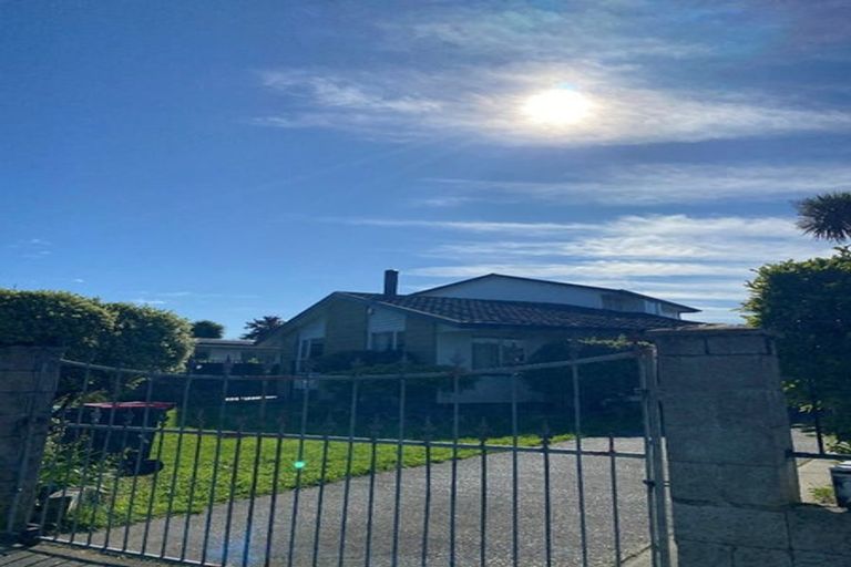 Photo of property in 294 Main North Road, Redwood, Christchurch, 8051
