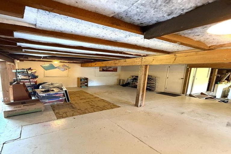 Photo of property in 205 Titirangi Road, Titirangi, Auckland, 0604