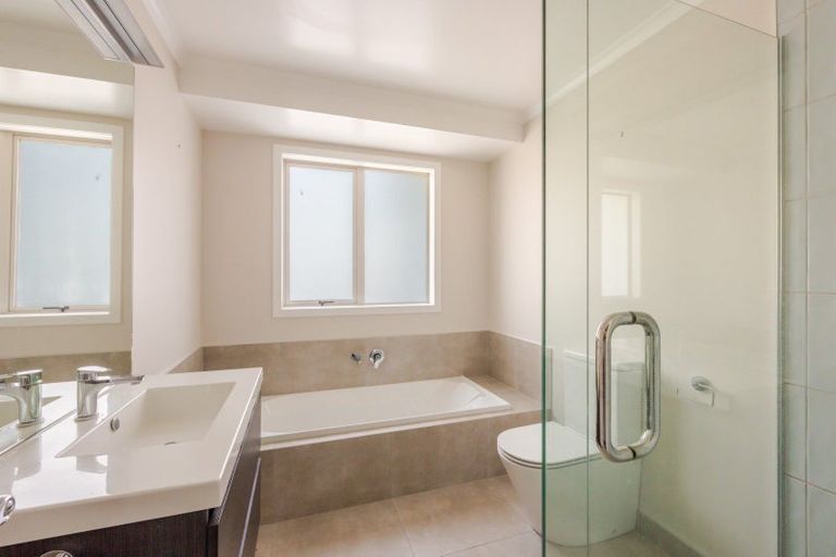 Photo of property in 33 Belgrove Drive, Waipukurau, 4200