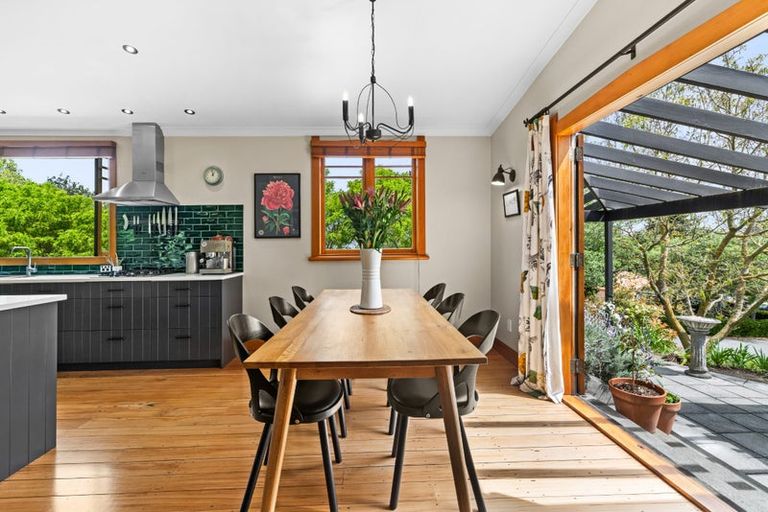 Photo of property in 46 Palmerston Road, Havelock North, 4130