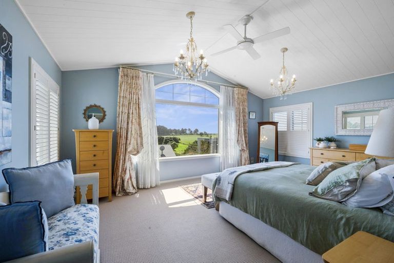 Photo of property in 8b Sampson Avenue, Waiwhakaiho, New Plymouth, 4312