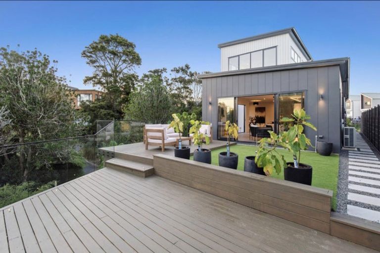 Photo of property in 22 Pukeko Road, Hobsonville, Auckland, 0616